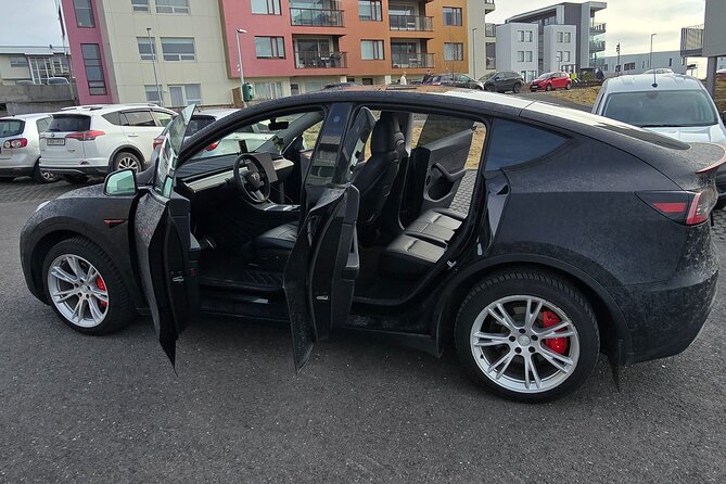 Keflavik Airport: One-way Private Transfer to/from Reykjavik - The Drive to Reykjavik: Comfort, Directness, and Real-World Speed