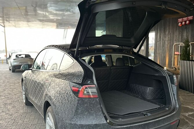 Keflavik Airport: One-way Private Transfer to/from Reykjavik - Small Details That Make the Ride Feel Polished