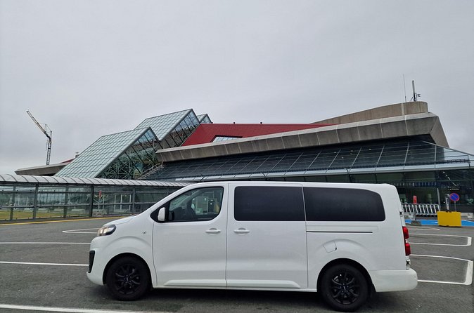 Keflavik Airport Private Transfer One Way - A realistic timeline for your arrival day