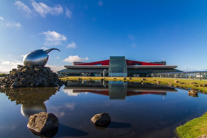 Keflavik International Airport Private Transfer - Car and Van Options for Groups Up to 7