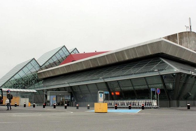 Keflavik To Reykjavik Private Luxury Airport Transfer - Is This the Right Choice for Your Arrival Plan?