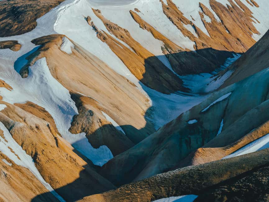 Landmannalaugar Highlands Small Group Super Jeep Tour - Hnausapollur crater for 1 hour: how to get the most out of the visit