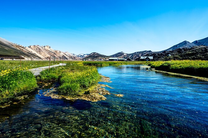 Landmannalaugar Hike & the Valley of Tears from RVK & Selfoss - Stop 3: Hjálparfoss waterfall break and why it sticks in memory