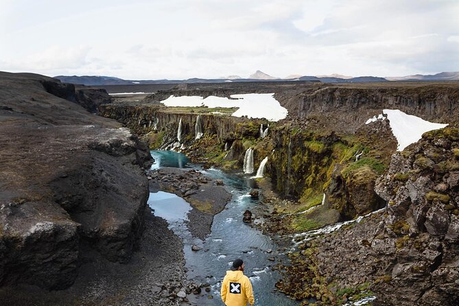 Landmannalaugar Hike & the Valley of Tears from RVK & Selfoss - Guide quality and pacing: why small groups matter