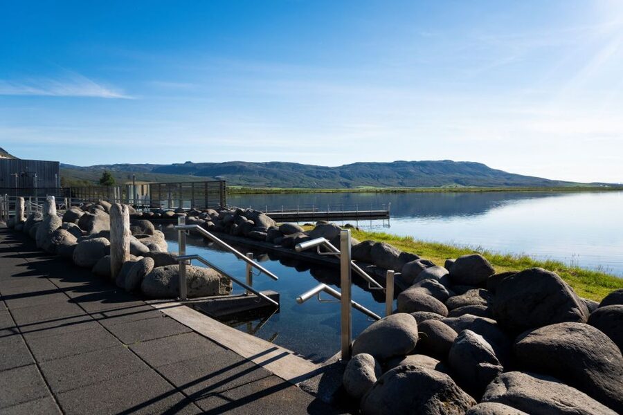 Laugarvatn: Laugarvatn Fontana Geothermal Baths Entry Ticket - Ordering drinks without breaking the flow