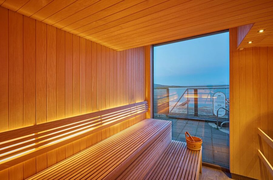 Laugarvatn: Laugarvatn Fontana Geothermal Baths Entry Ticket - Who should book Laugarvatn Fontana?