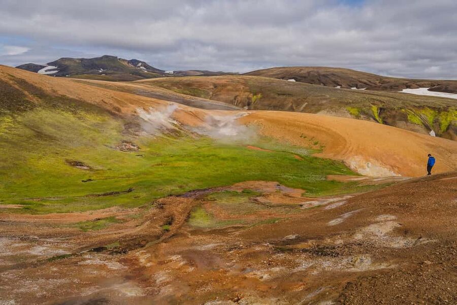 Laugavegur Photography Tour – Capture Iceland’s Wild Heart - Laugavegur Trail Down Into Reykjadalir Valley