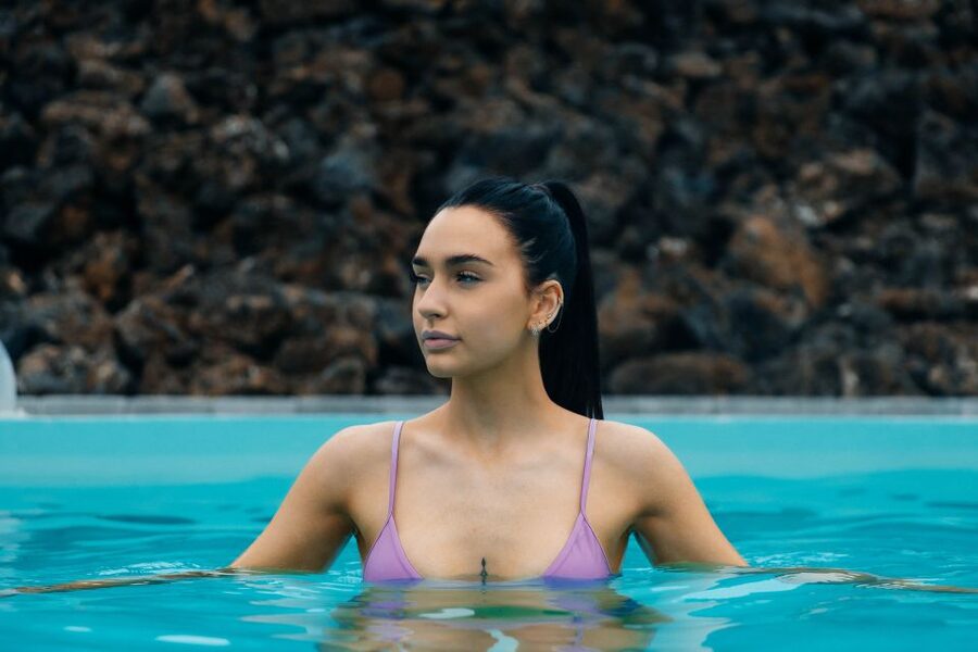 Lindin: Geothermal Bath - Pools 30 to 42 C, Plus Hot Tubs at Different Temperatures