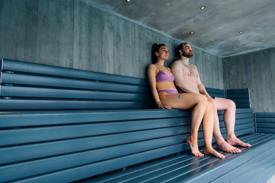 Lindin: Geothermal Bath - Ice-Cold Mini Pool for a Refreshing Contrast