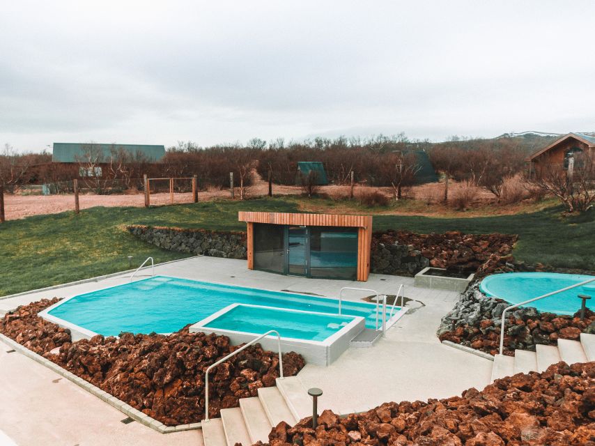 Lindin: Geothermal Bath - The Indoor Bar: Social Break Without the Alcohol