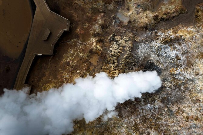 Luxury Private Tour of Reykjanes Peninsula Volcanic Wonders - Stop 1: Seltún geothermal area, mud pots and steaming vents