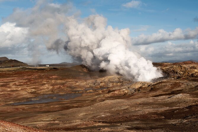 Luxury Private Tour of Reykjanes Peninsula Volcanic Wonders - Stop 2: Fagradalsfjall lava fields, walking the 2021 eruption story