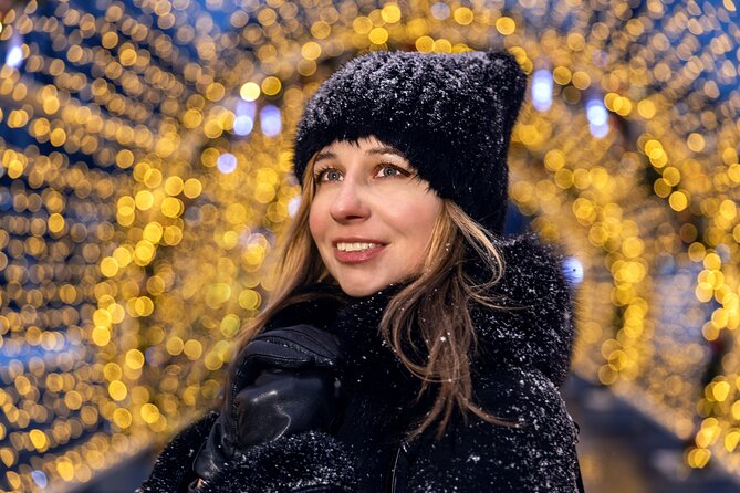 Magical Christmas Private Tour in Beautiful Reykjavik - Stop 3: Skólavörðustígur Rainbow Street for arts, architecture, and Christmas décor