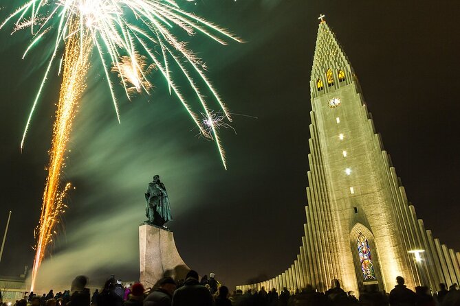 New Year's Eve Reykjavík Cruise - Price and logistics you should size up before you go