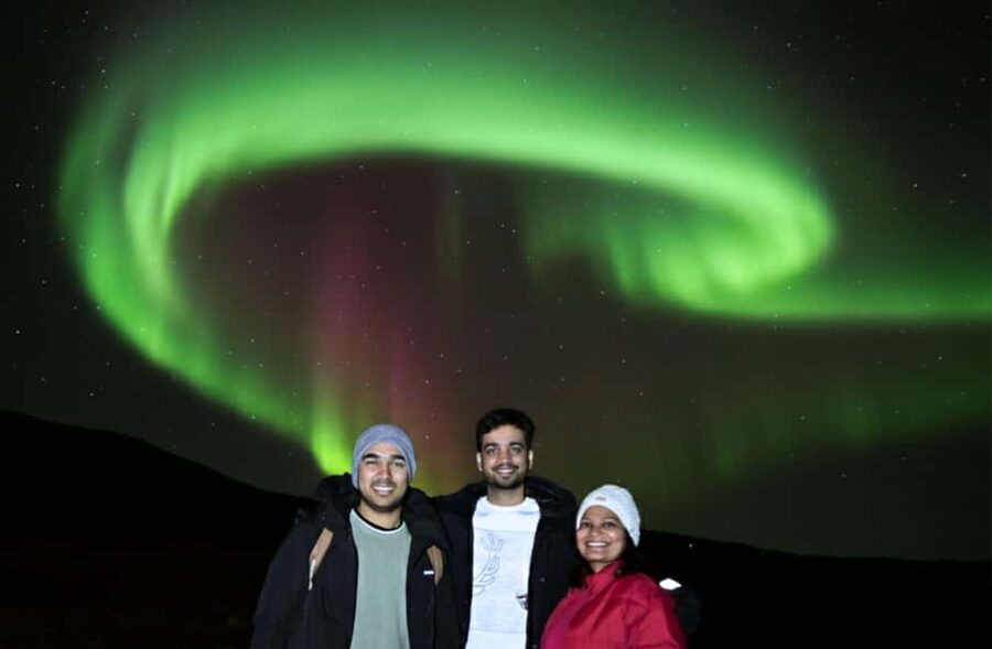 Northern Lights: 4x4 Adventure with Treats, Photos & Cocoa - A Reykjavik 4x4 minibus is the right tool for the job