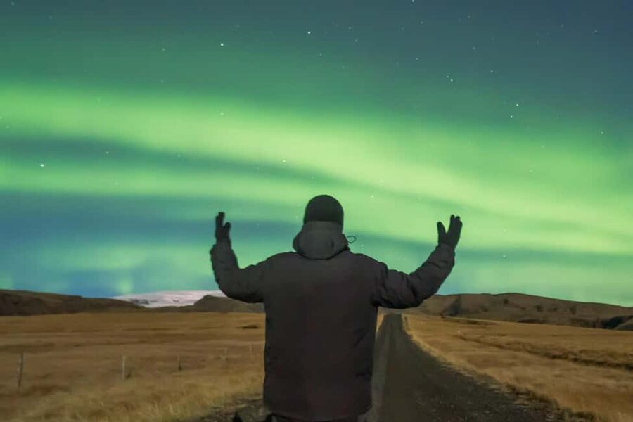 Northern Lights 4x4 Super, Photos, Hot Cocoa, Pastries - Hot Cocoa, Icelandic Pastries, and the Cozy Waiting Zone