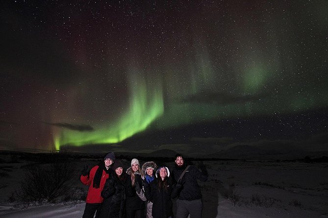 Northern Lights and Stargazing Small-Group Tour with Local Guide - The Waiting Game: Stargazing While You Hunt