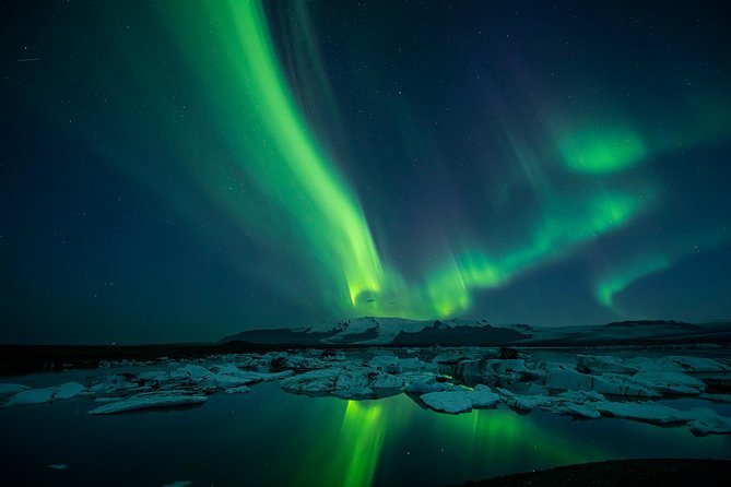 Northern Lights Guided Bus Tour from Reykjavik - Comfort, Group Size, and What the Bus Ride Adds