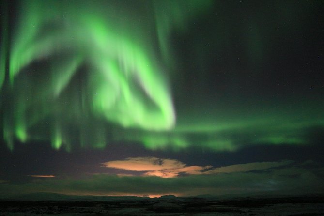 Northern Lights Midnight Adventure Small-Group from Reykjavík - Hot chocolate breaks that keep the group human
