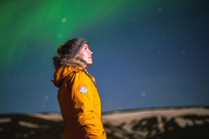 Northern Lights Minibus Tour with Hot Cocoa, Blankets & Photos - The Aurora Reality Check: Weather, Moon, and Your Best Chance