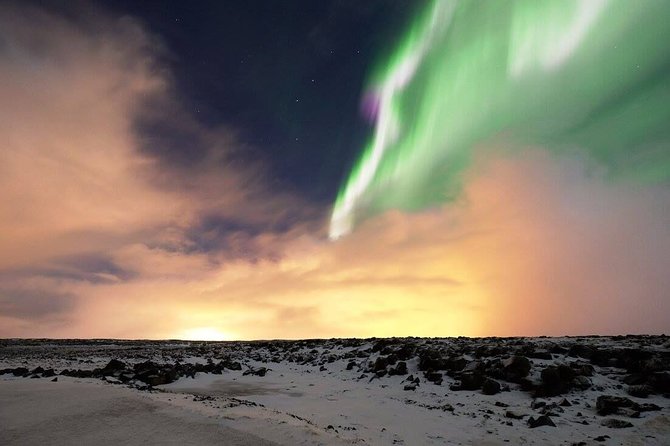 Northern Lights Small Group Guided Tour from Reykjavik - Comfort and included extras: WiFi, bus fare, and carbon neutral travel