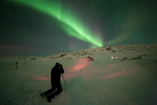 Northern Lights Small-Group Tour From Reykjavik with Hot Drink - The Guide’s Job: Picking Prime Viewing Stops as Clouds Move