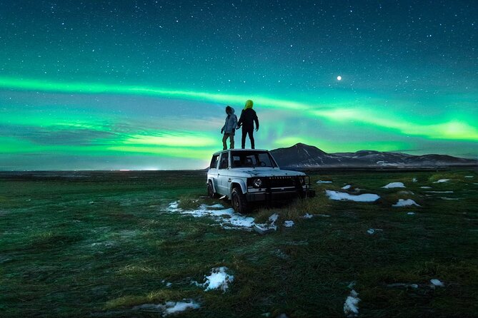 Northern Lights Small-Group Tour with Free Photos & Hot Chocolate - Key things that make this tour worth your time