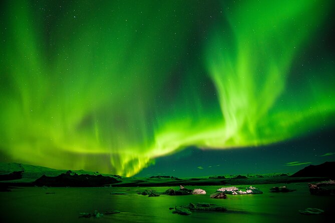 Northern Lights Small-Group Tour with Free Photos & Hot Chocolate - What you actually do during the 4-hour aurora hunt