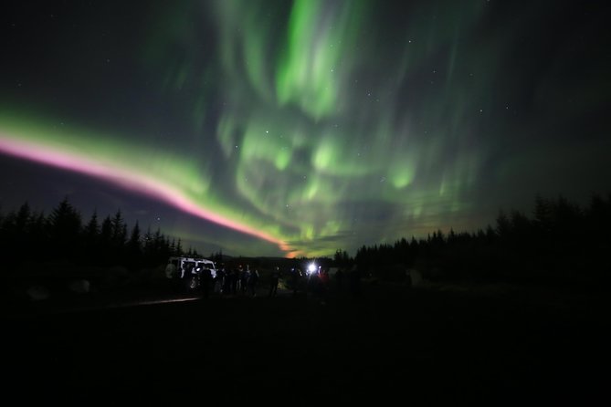 Northern Lights Superjeep Tour from Reykjavik - What you do while you wait in the dark