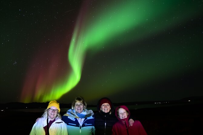 Northern Lights Tour: Cozy Night Adventure with Hot Chocolate - Group Size of Up to 53: Why It Feels Better Than the Big Herd