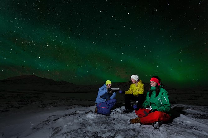 Northern Lights Tour from Reykjavik in a Super Jeep - The Long Wait: Warm Drinks, Blankets, and When to Stay Patient