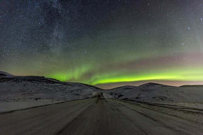 Northern Lights Tour from Reykjavik in a Super Jeep - How the Guide Hunts the Sky: Weather Monitoring and Spot Switching