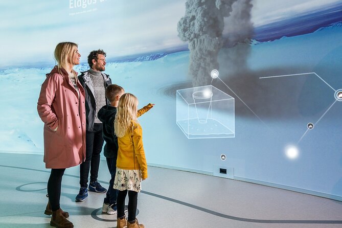 Perlan Ice Cave Admission & Golden Circle Tour in Reykjavik - Geysir geothermal area: where Strokkur steals the show