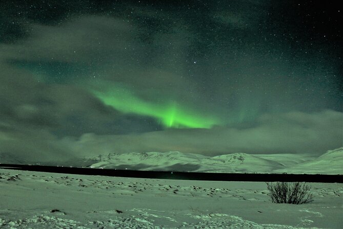 Photography tour - Northern light Hunting from Akureyri - Why this Northern Lights hunt works better than waiting in Akureyri