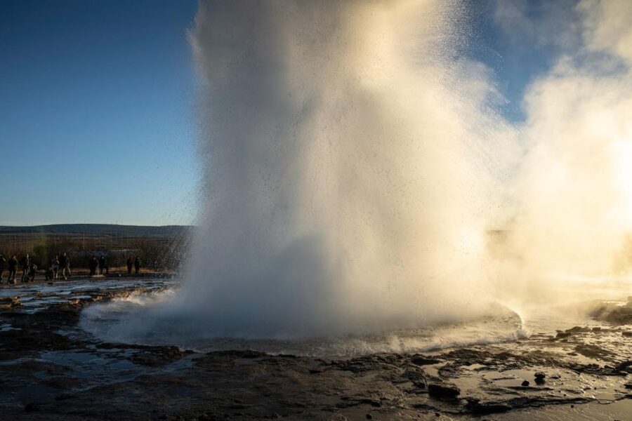 Private 6h tour: Golden Circle Essentials - Geysir and Strokkur: watching the geyser that still performs