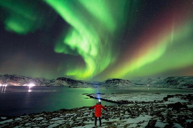 Private Aurora Hunt with Photos in Super Defender - Quick hits before you chase the northern lights