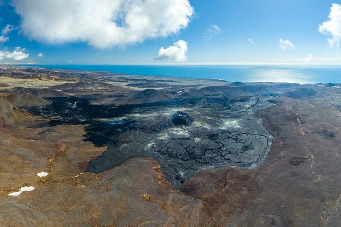 Private Bespoke Reykjanes Peninsula Tour - Grindavík and Brimketill lava rock pool: coastal Iceland you can actually enjoy