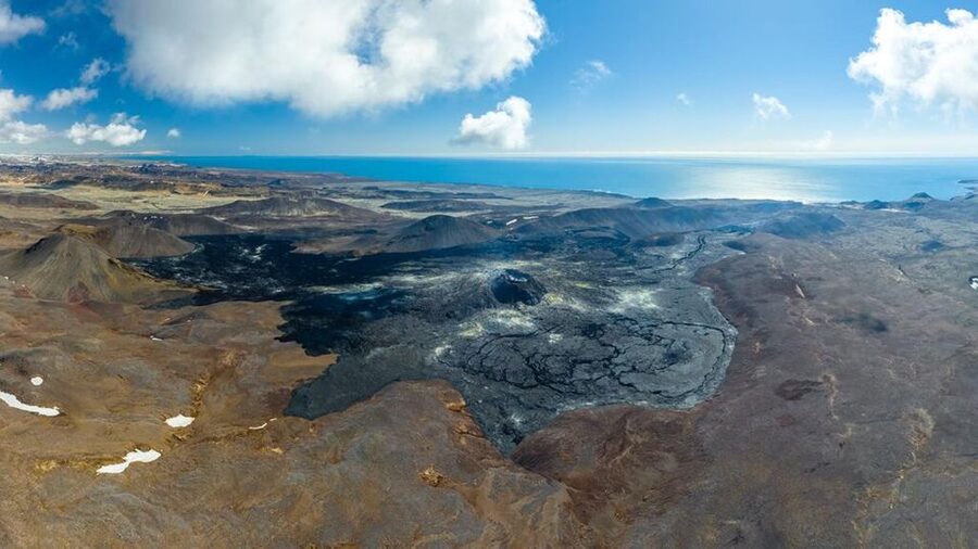 Private Bespoke Reykjanes Peninsula Tour - Blue Lagoon on the way: optional, extra tickets, and best use of your time