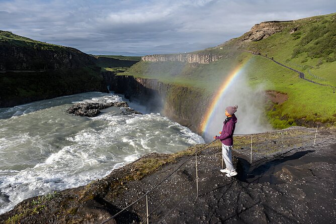 Private Golden Circle & Blue Lagoon Tour with Fridheimar Farm - Stop 2: Geysir and Strokkur, eruptions every few minutes