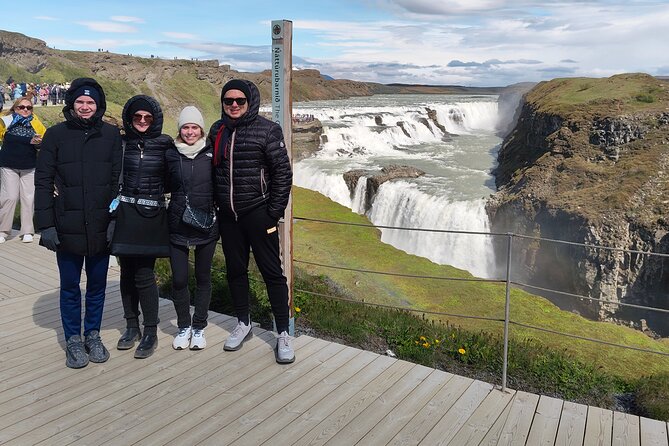 Private Golden Circle & Blue Lagoon Tour with Fridheimar Farm - Stop 1: Thingvellir National Park and the Atlantic ridge feeling