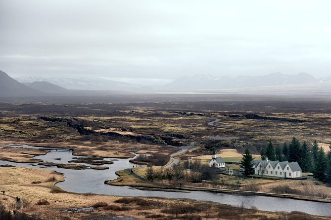 Private Golden Circle Tour Iceland | Day Tour - Stop 1: Þingvellir National Park and the fault-line drama
