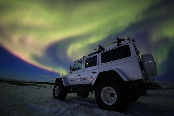 Private Guided Superjeep Northern Lights Hunt - Chasing the Aurora From Reykjavik With a SuperJeep Plan