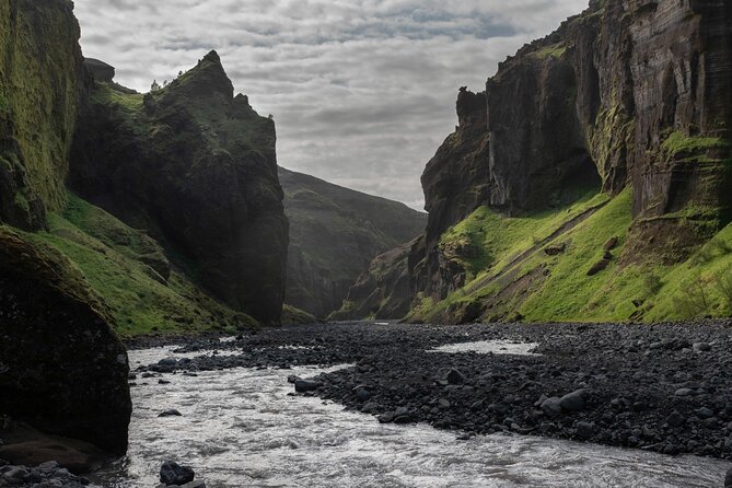 Private Hiking Tour in the Valley of Thórsmörk - Into the river crossing zone on the way to Thórsmörk