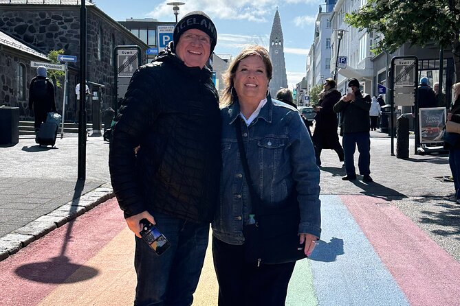 Private Hotel Transfer: Reykjavik to Keflavik Airport: upto 8 PAX - Price and Group Size: Getting Value for a Private Car