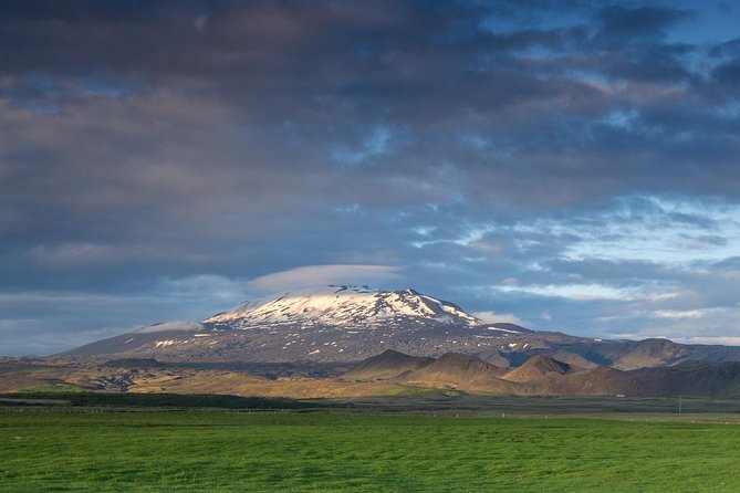 Private Jeep Tour - Game of Thrones experience - Entering the Thingvellir Rift Valley: Europe Meets America on Foot