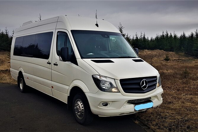 Private Keflavik Airport Transfer (One Way) - Door-to-door drop off in Reykjavik, especially with luggage and early plans
