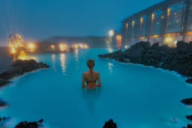 Private Luxury Transfer from Reykjavik to Blue Lagoon - A 45-minute drive with big Iceland views