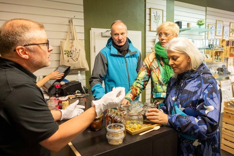 Private Reykjavik Shopping & Sightseeing Walking Tour - Price and value: is $355 per person worth it?