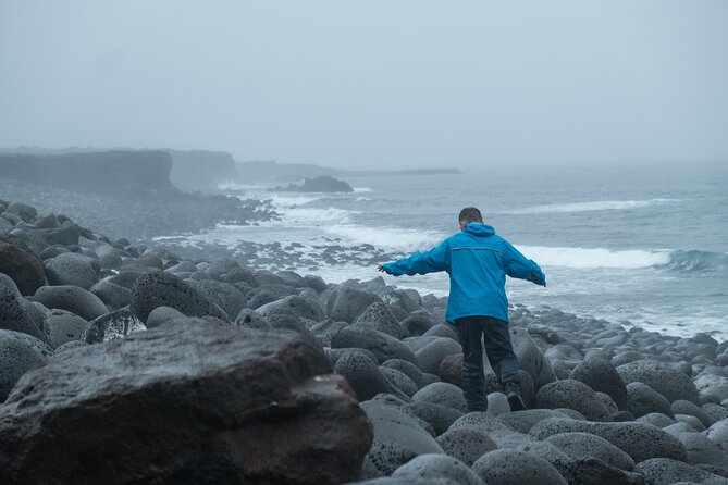 Private Secret Spots of Iceland Full day Tour with Photography by Luke - Grænavatn Greenlake: sulfur color in a volcanic crater