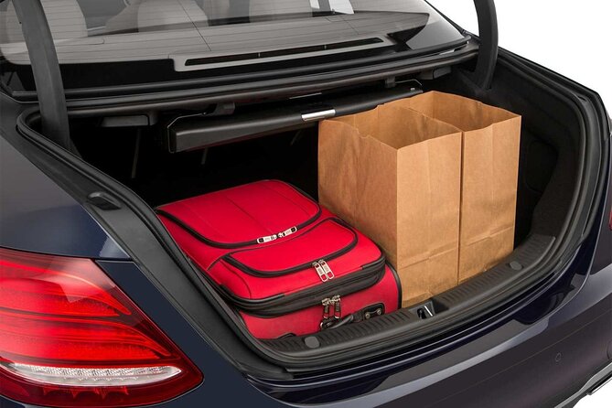 Private Sedan Transfer Reykjavik airport KEF to Reykjavik City - The 60-minute waiting time, and what it actually means for you
